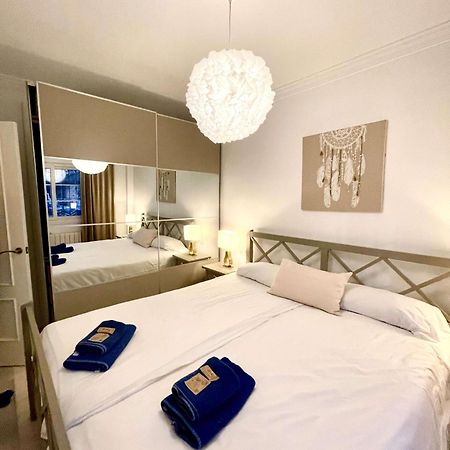 Apartamento en primera linea de playa con parking Nerja Exterior foto