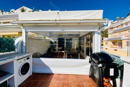 Apartamento en primera linea de playa con parking Nerja Exterior foto