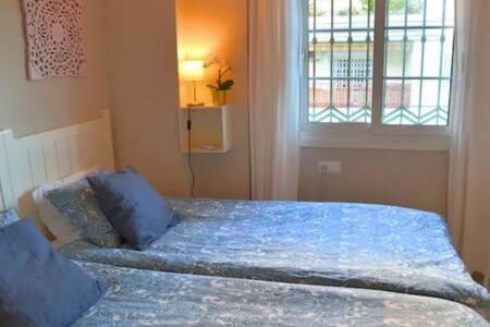 Apartamento en primera linea de playa con parking Nerja Exterior foto